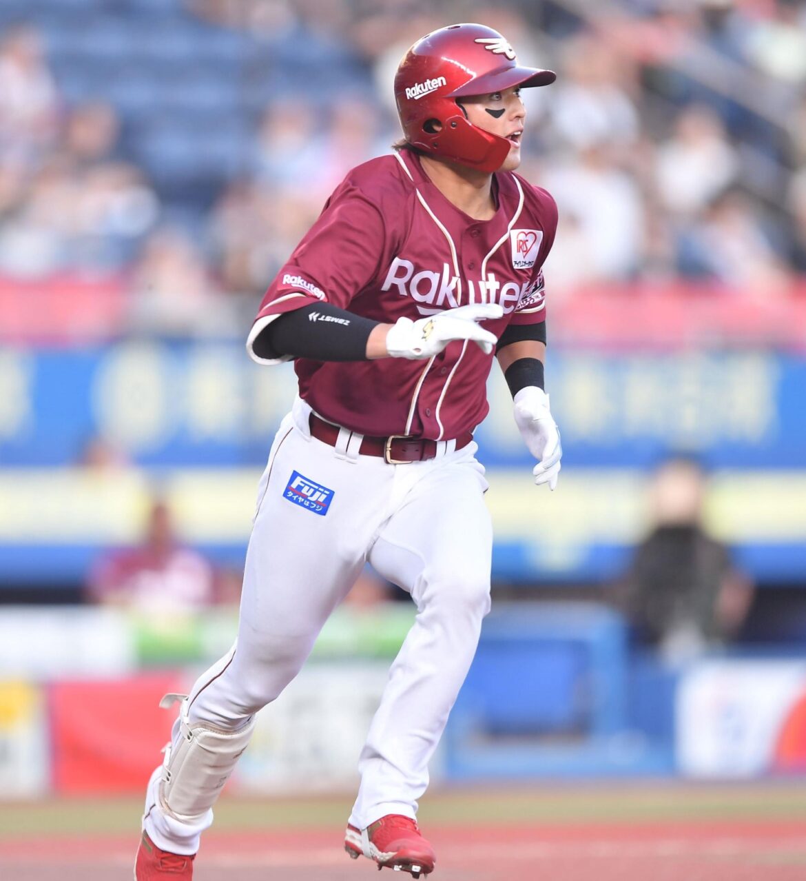 楽天４連勝＆４位浮上 黒川２号３ラン！前日の鬱憤晴らした４打点（デイリースポーツ） - Yahoo!ニュース - Yahoo!ニュース