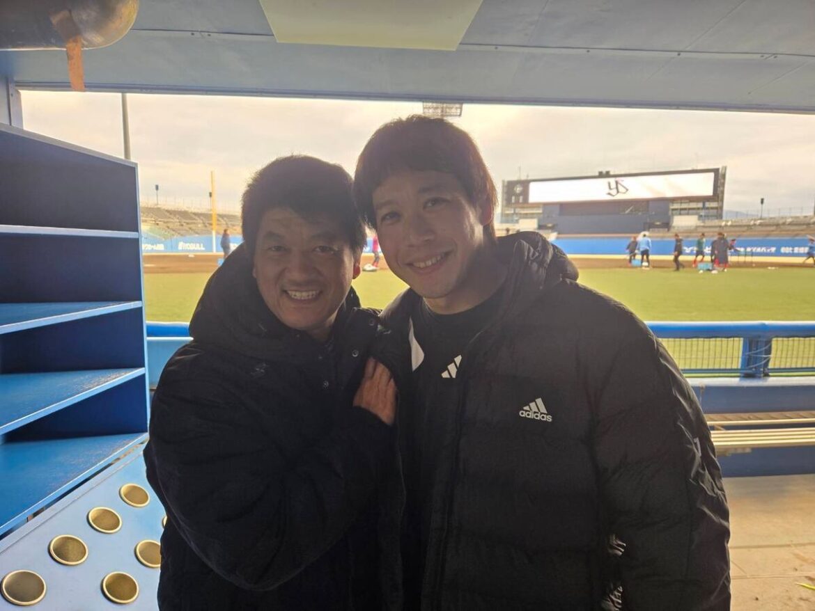 ヤクルト・山田哲人の松山自主トレをサポートする石丸篤史さんが祝福メッセージ 池山さんとてっちゃんつなぐ30年の物語（サンケイスポーツ） - Yahoo!ニュース - Yahoo!ニュース