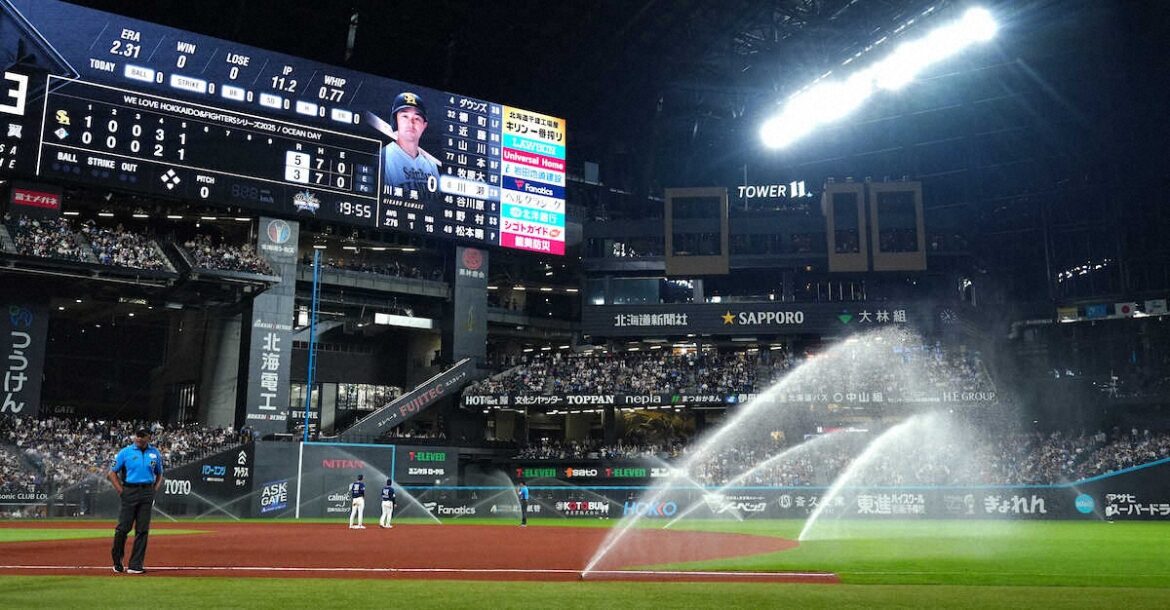 エスコンF トラブルで試合中断 突然スプリンクラー作動、水噴き出る 選手困惑、球場騒然（スポニチアネックス） - Yahoo!ニュース - Yahoo!ニュース