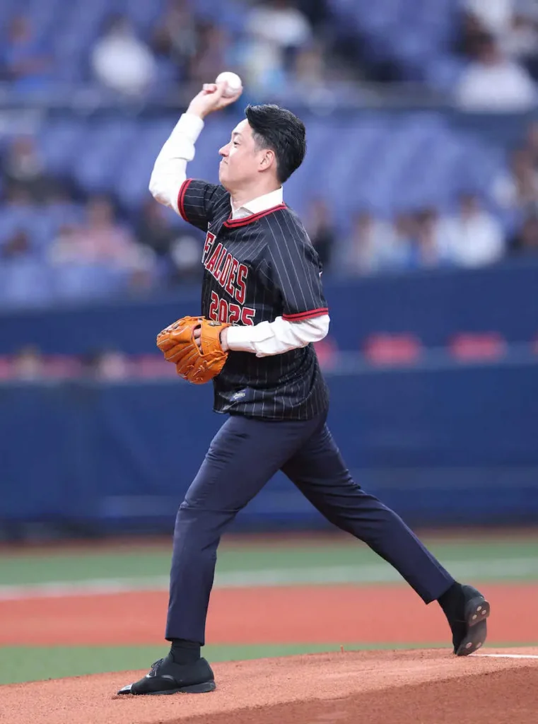 オリックス―西武　横山大阪市長が特別始球式ノーバンならず「その後チームが活躍…」 - スポニチ Sponichi Annex 野球