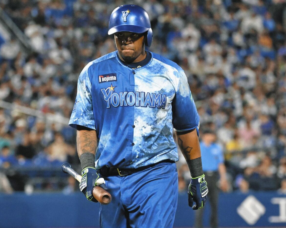 ７回裏、投飛に倒れたＤｅＮＡの代打ビシエド