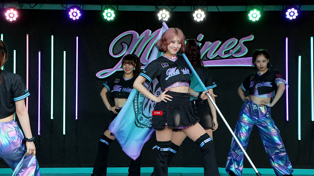 M☆Splash!!が「ボールパークステージ」でパフォーマンスを披露。メタリックな衣装もかわいい！ ©PLM