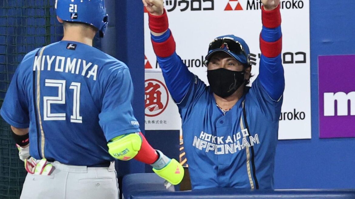 新庄監督 愛弟子・清宮幸のＭＶＰに感慨深げ「あまり褒めたくないけど（笑）」「オールスター選手の仲間入りした姿に見えますね」 - Yahoo!ニュース