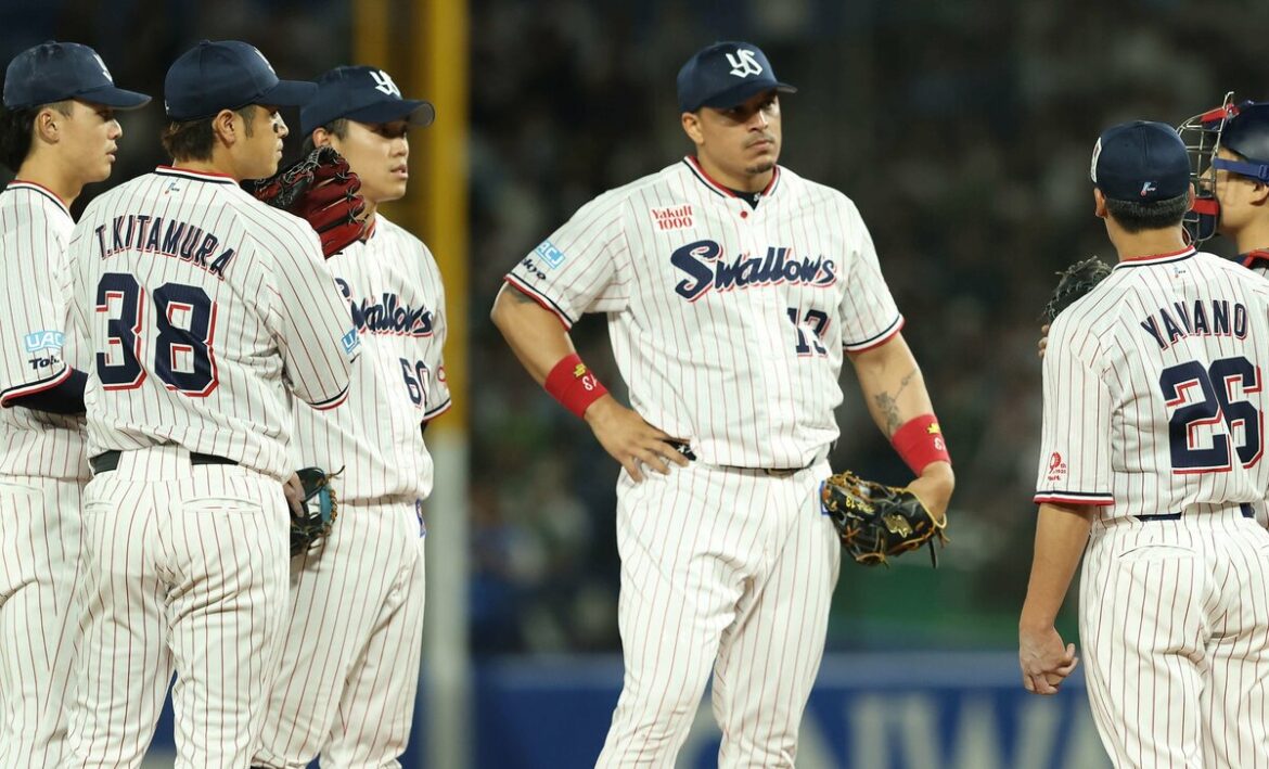 一軍・二軍ともに大低迷のヤクルト 最大の理由はスカウティングの“機能不全” - AERA DIGITAL