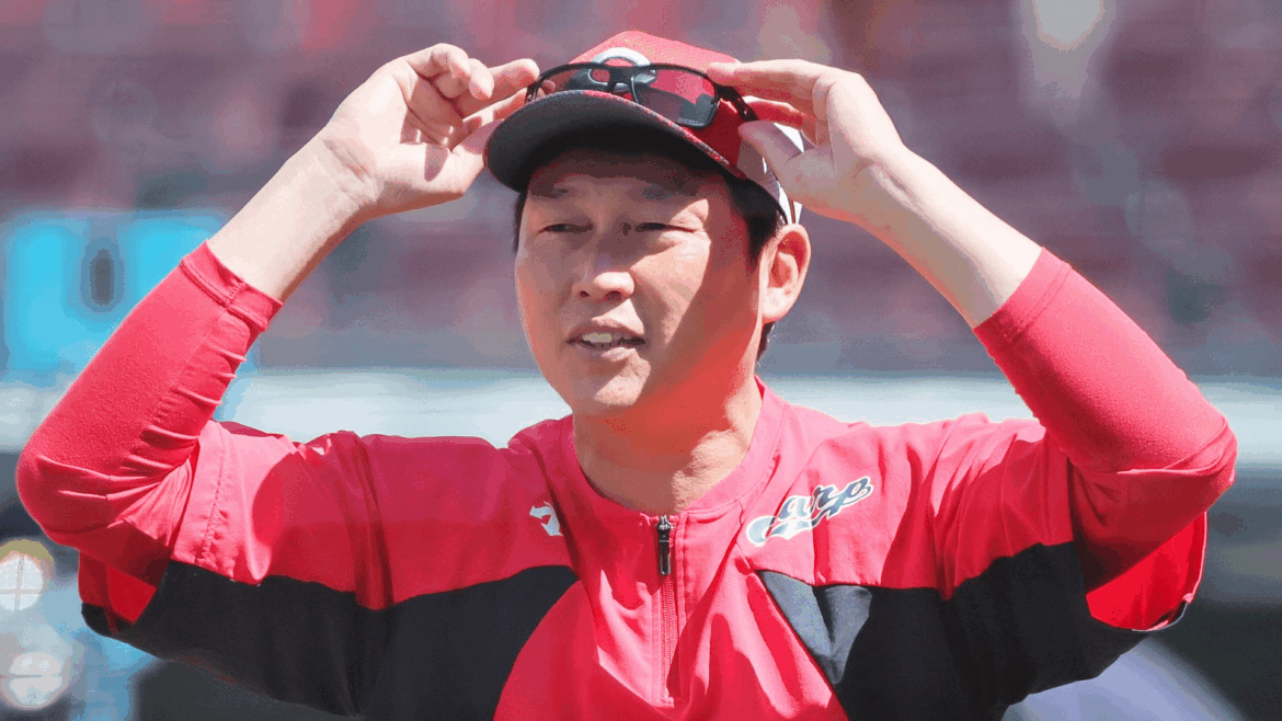 新井貴浩監督、若手を積極起用へ　借金7でも「明るくいきましょう」と前を向く - 中国新聞デジタル