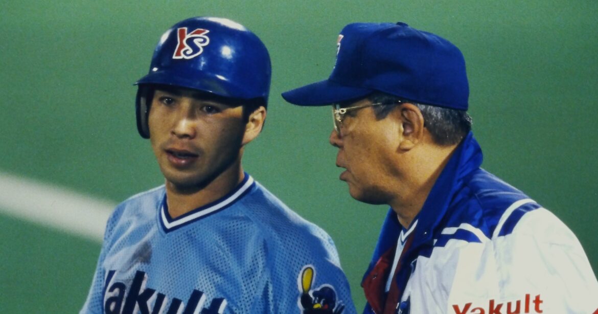 「あいつを殺してやりたい！」野村克也監督の激怒に大慌て…元ヤクルト監督・真中満がノムさんに学んで2年連続最下位→優勝させた「選手操縦術」 - プロ野球 - Number Web