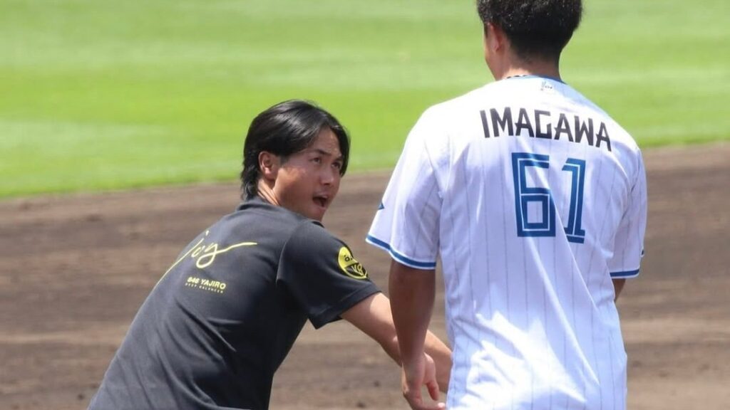 「プレーだけじゃなく、こういう全ての姿勢がまさに野球魂」日ハム・今川優馬、グラウンドでの素敵なオフショットにファンほっこり！ | 話題の投稿 | スポーツブル (スポブル)