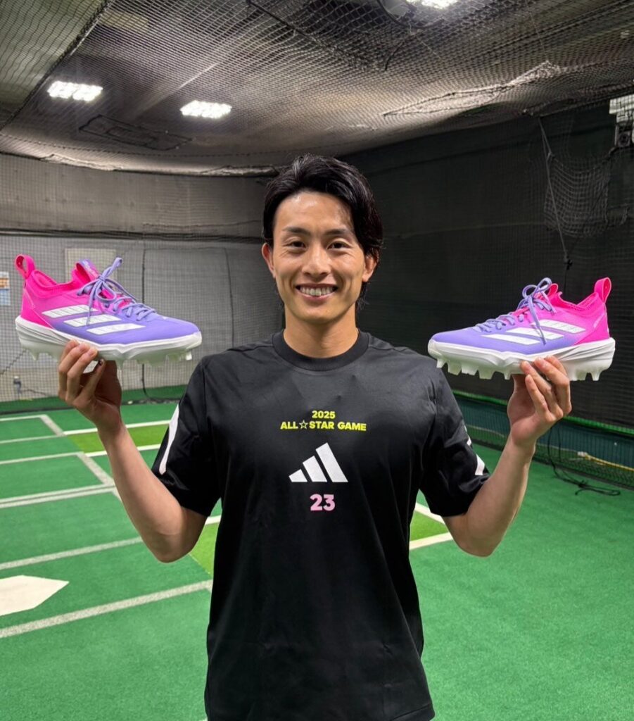 福岡ソフトバンクホークス・周東佑京がインパクト大のカラフルシューズを手にオールスター出場を報告！ | 話題の投稿 | スポーツブル (スポブル)