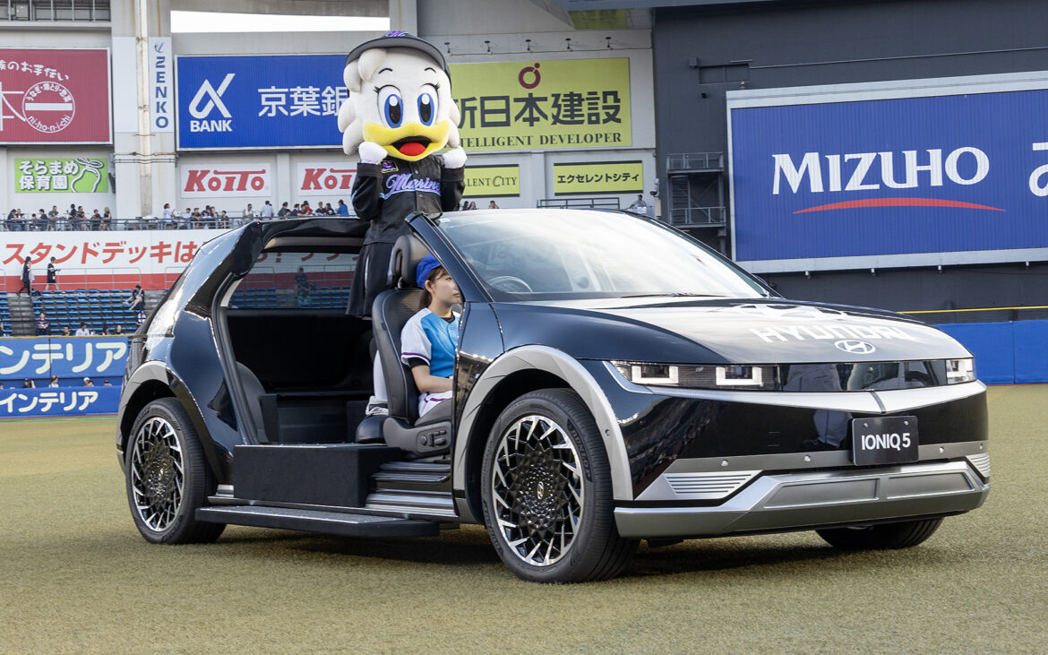 ヒョンデ「アイオニック5」が千葉ロッテマリーンズのリリーフカーに - Car Watch
