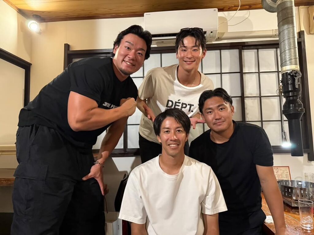 内星龍、吉川雄大との再会ショットが「素敵すぎる」と話題に | 話題の投稿 | スポーツブル (スポブル)