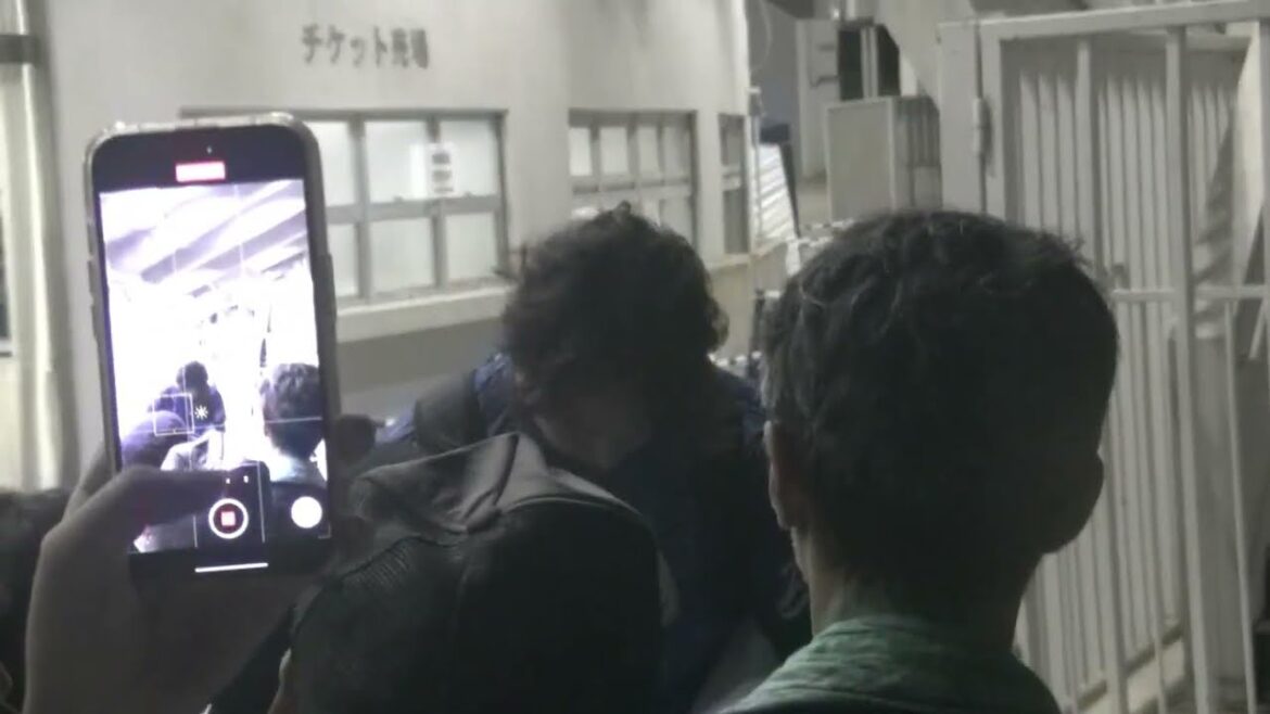 【森駿太選手・宇佐見真吾選手・平田良介コーチがサイン対応】中日ドラゴンズ ファーム 試合後出待ち→バス乗車 2025/8/1 浜松球場