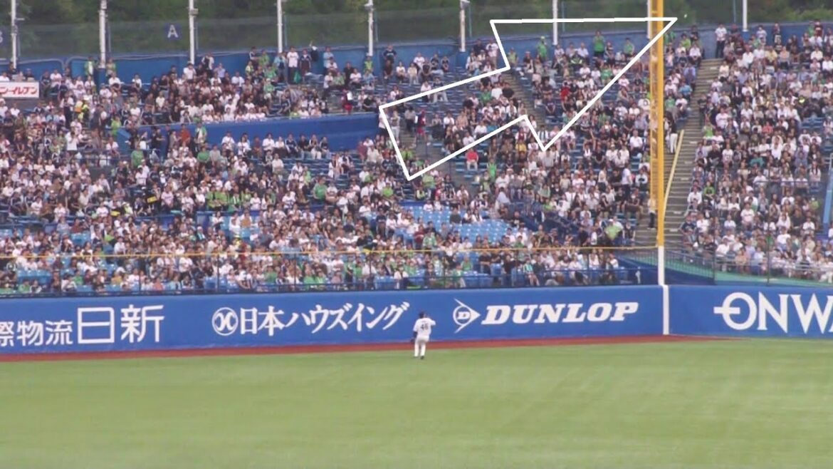 阪神 伊藤将司 フェンス直撃のシングルヒット　ヤクルト vs  阪神　2025年8月1日(金)　神宮球場