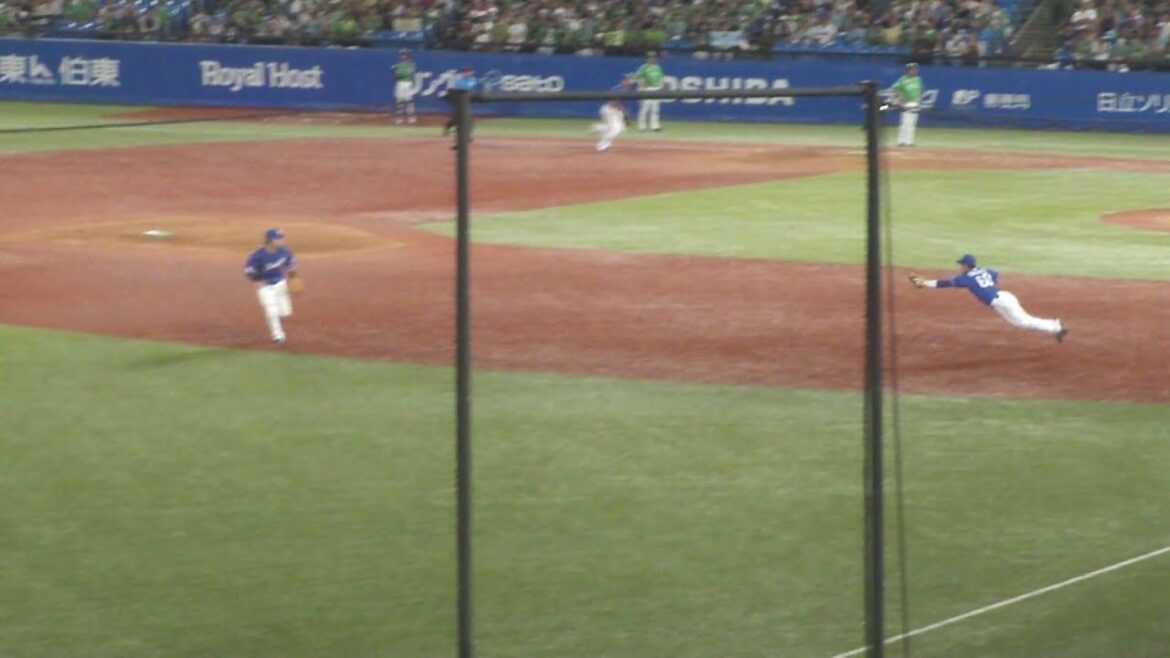 中日 山本泰寛 ナイスプレー　ヤクルト vs 中日　2025年7月26日(土)　神宮球場