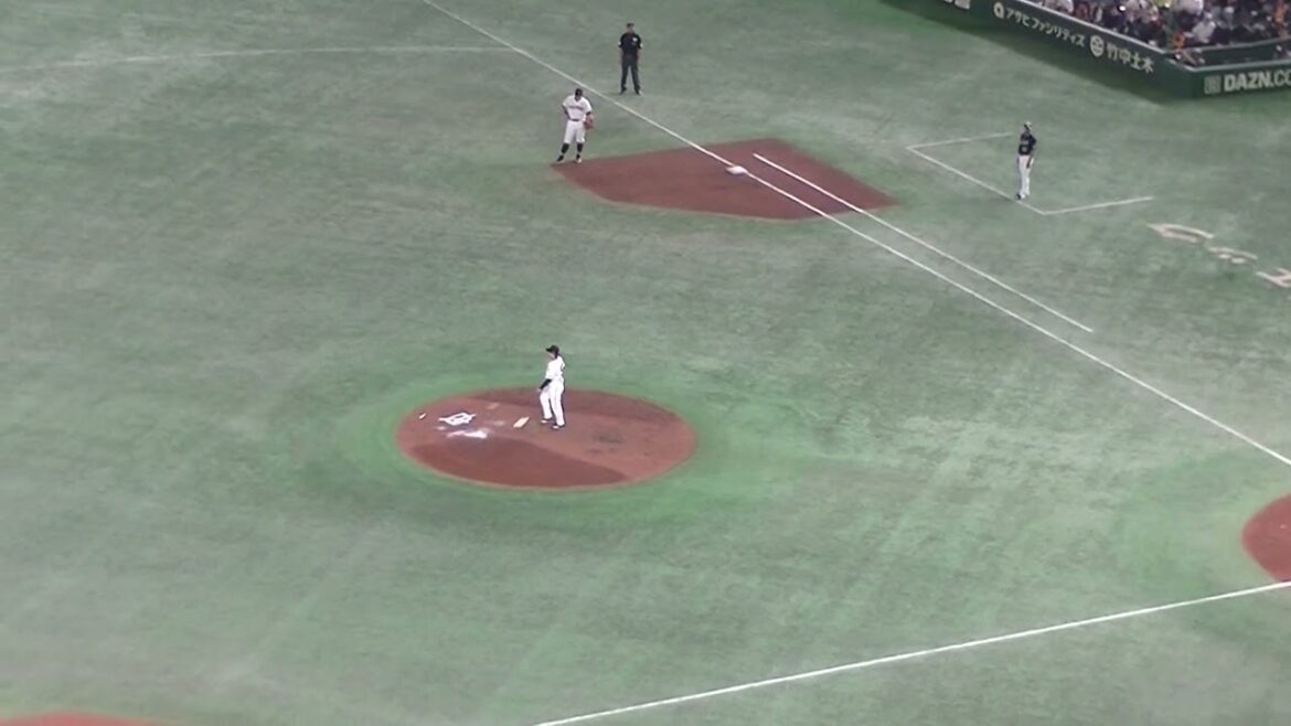 丸山和郁を空振り三振にとる高梨雄平（2024年4月30日 読売ジャイアンツ対 ヤクルトスワローズ）