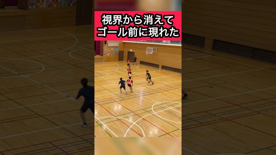 視界から消えてゴール前に現れた#ハンドボール #handball #スーパープレイ #shorts #バスケ #バレー #basketball #volleyball