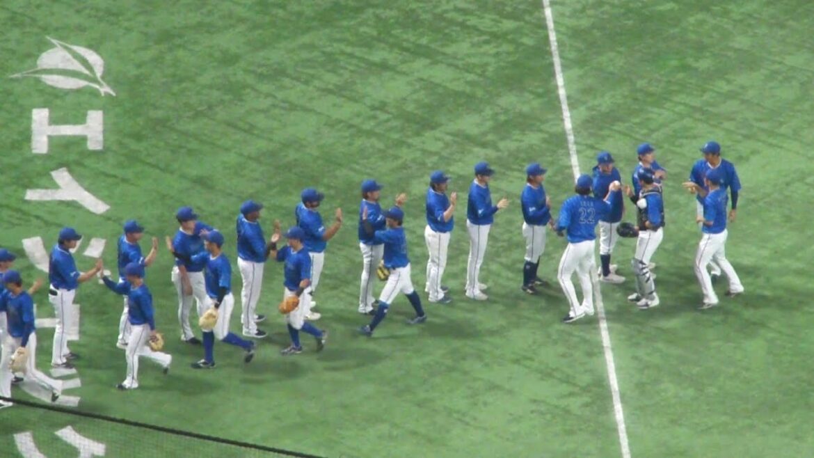 横浜DeNAベイスターズ 入江大生が荒巻悠をセンターフライに打ち取り試合終了　巨人 4 - 7 DeNA　2025年8月2日(土)　東京ドーム