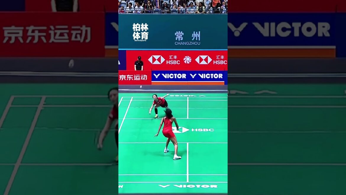 宫崎友花 Tomoka MIYAZAKI 🇯🇵 so cute !! #badminton #世界バドミントン #バレーボール 宫崎友花 Tomoka MIYAZAKI 🇯🇵 so cute !! #badminton #世界バドミントン #バレーボール