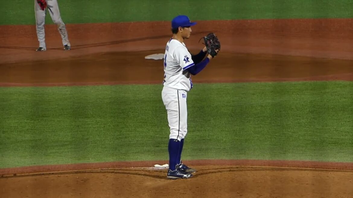 2025年8月6日 イースタンリーグ 巨人戦・石田 健大 投手の準備投球（ボールデッド中）