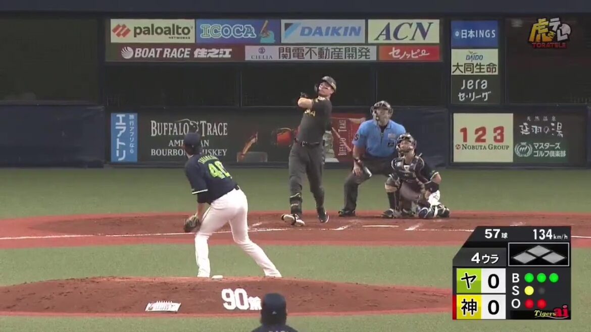 【大台到達】4回裏 #佐藤輝明 選手がライトへ第30号先制ソロホームラン！【2025/8/8 Ｔ－Ｓ】