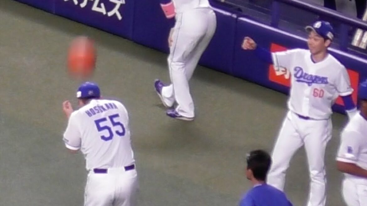 細川成也  ボール直撃！びっくりする山本泰寛　中日ドラゴンズVS広島東洋カープ　2025/08/08