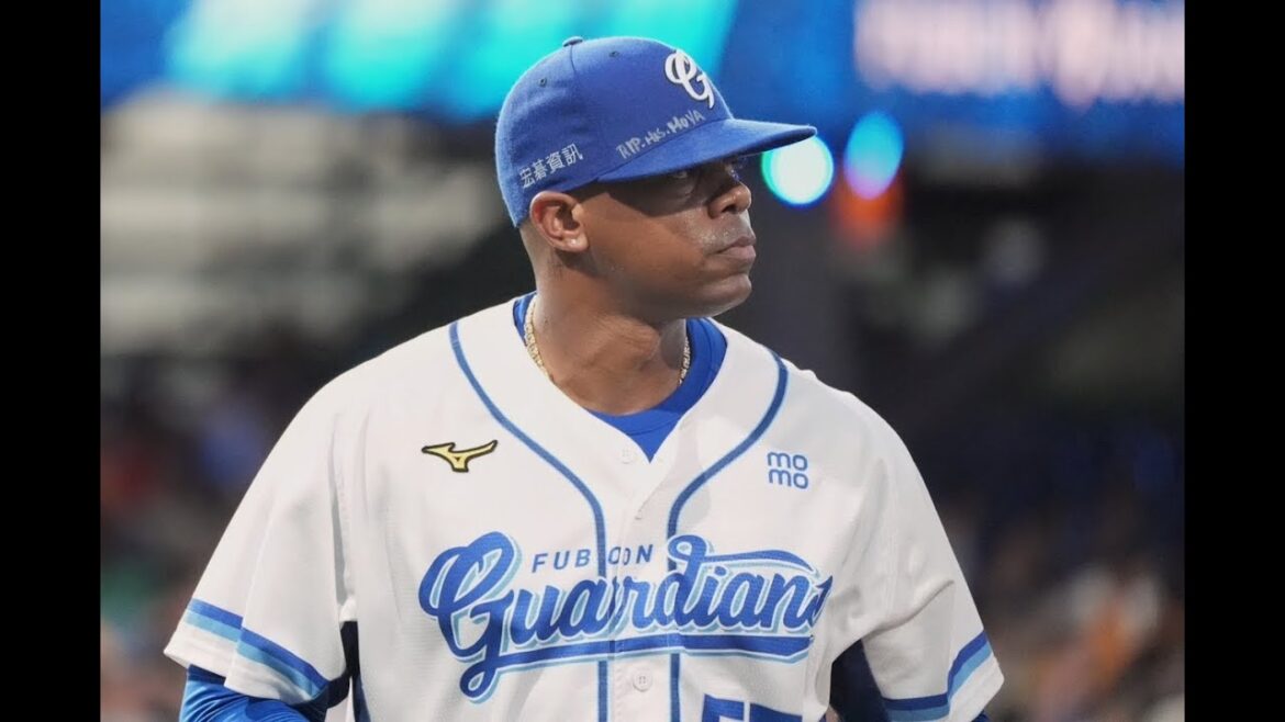 力亞士球帽藏哀思 同感魔鷹喪妻之痛