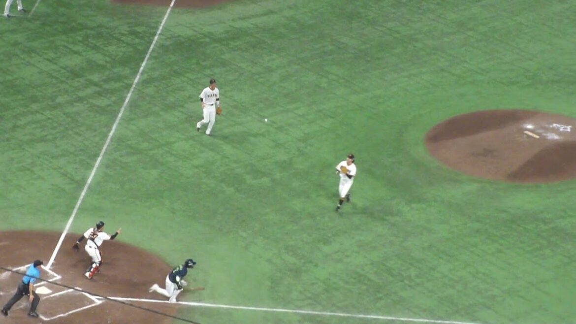 ヤクルト 長岡秀樹 ピッチャーフライで 送りバント失敗　巨人 vs ヤクルト　2025年8月7日(木)　東京ドーム