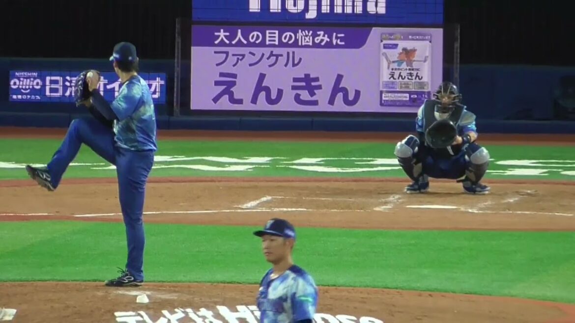 2025年8月7日 広島東洋戦・坂本 裕哉 投手の準備投球（ボールデッド中)