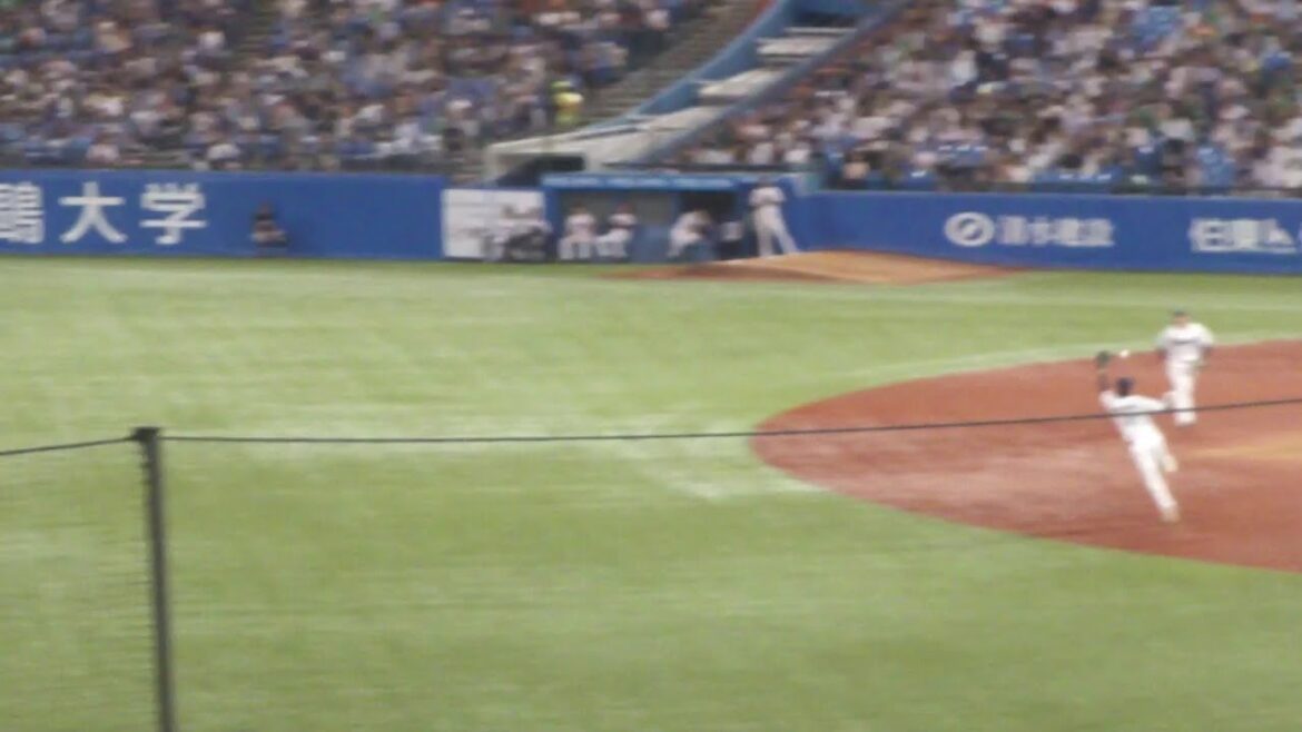 ヤクルト 長岡秀樹 ナイスプレー　ヤクルト vs 阪神　2025年8月1日(金)　神宮球場