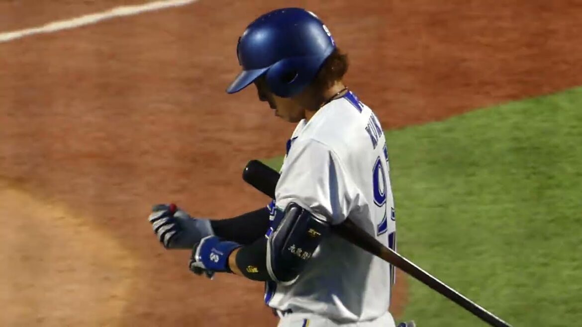 2025年8月11日 イースタンリーグ 北海道日本ハム戦・九鬼 隆平 選手の打席入り（ボールデッド中）