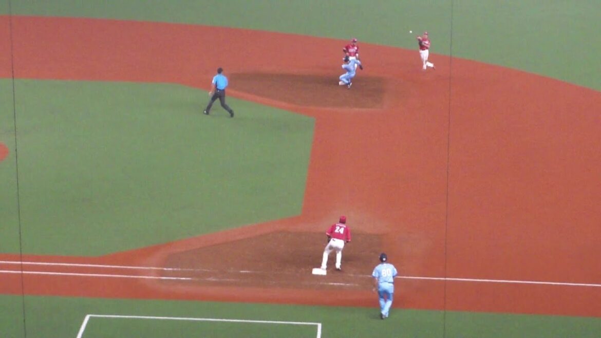 楽天 小深田大翔 ナイスプレー　西武 vs 楽天　2025年8月10日(日) ベルーナドーム