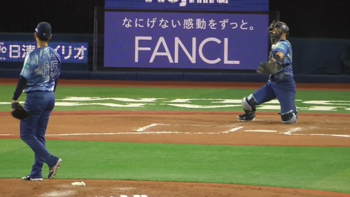 2025年8月7日 広島東洋戦・宮城 滝太 投手の準備投球（ボールデッド中)