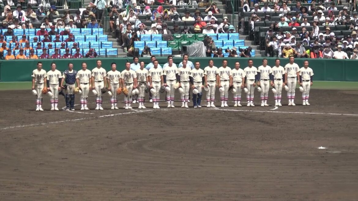 【2025年全国高等学校野球選手権】【甲子園】東洋大姫路 校歌斉唱から応援団への礼