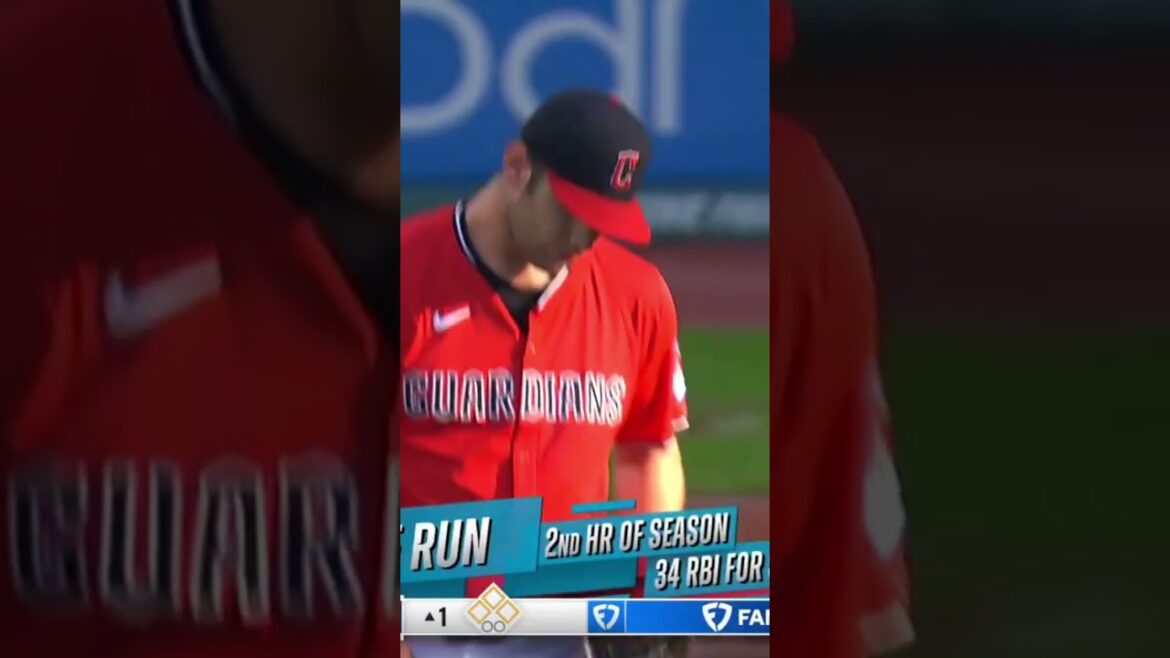 Xavier Edwards hits a leadoff tank for the Marlins!