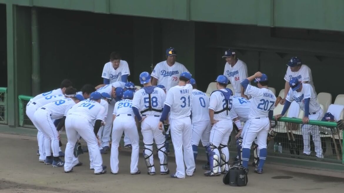 【豊橋球場】中日ドラゴンズ 野手陣の試合開始前円陣 平田良介コーチが指示?を出す 2025/8/24