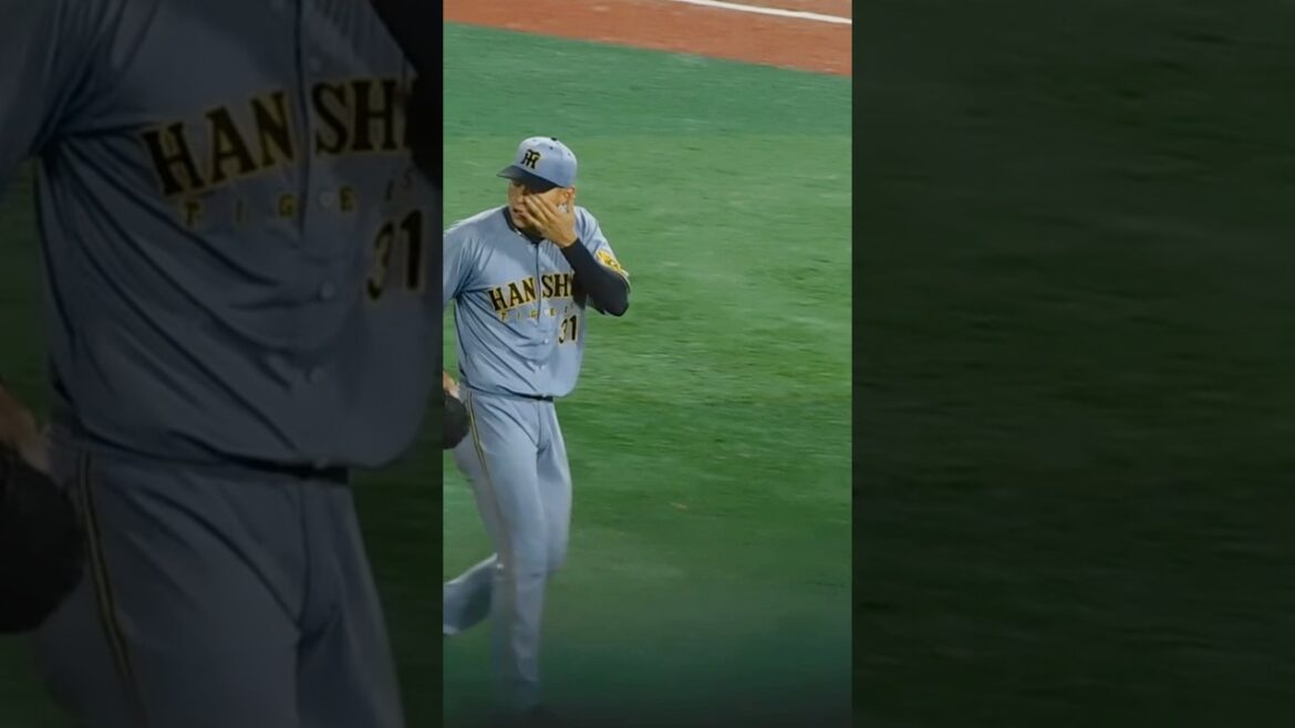 【掴んだプロ初勝利への権利】5回を無失点で投げ終えベンチに引き上げる早川太貴