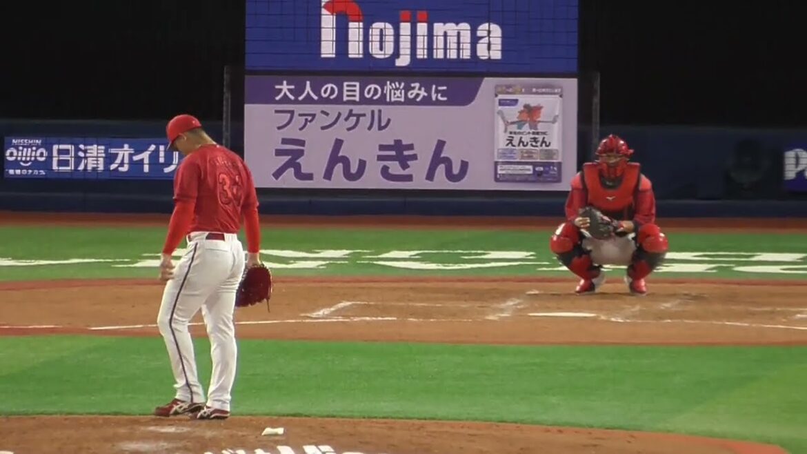 2025年8月7日 広島東洋・高橋 昂也 投手の準備投球（ボールデッド中)