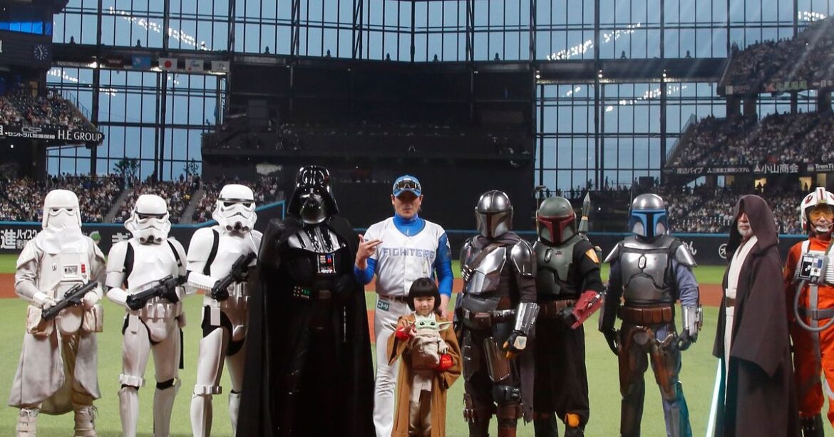 日本ハム「STAR WARS WEEK」でエスコンフィールドがSW一色　“きつねダンス”も『スター・ウォーズ』仕様｜シネマトゥデイ
