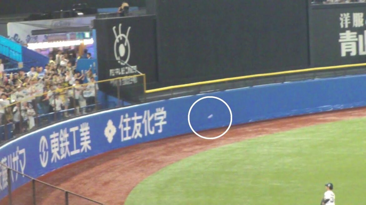 阪神 森下翔太 満塁走者一掃の3点タイムリーツーベースヒット　ヤクルト vs 阪神　2025年8月24日(日)　神宮球場