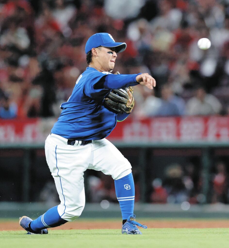 「誰が見てもそう」中日・井上監督、辻本倫太郎の本塁送球に苦言「膝元にパチンときていればアウト」（中日スポーツ） - Yahoo!ニュース - Yahoo!ニュース