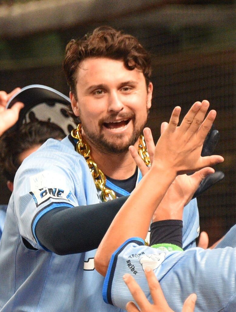 逆襲の8月幕開け！ 西武が今季最多11得点で爆勝 2022年8月から13連敗の天敵・小島和哉をついに攻略 デービスに待望1号（西スポWEB OTTO！） - Yahoo!ニュース - Yahoo!ニュース