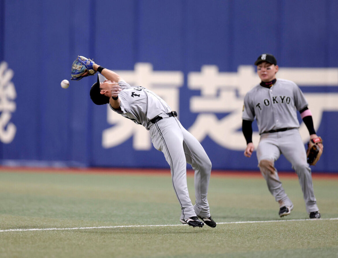 激怒の巨人・阿部慎之助監督「ドームでフライ捕れないんじゃ、どこで捕るんだって話」延長で落球内野手へ（スポーツ報知） - Yahoo!ニュース - Yahoo!ニュース