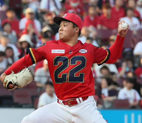 【広島】高太一がプロ初勝利「震えが止まらなくて…」序盤ガチガチも腕振ることで堂々6回1失点 – nikkansports.com 広島対中日 広島先発の高(撮影・加藤孝規)