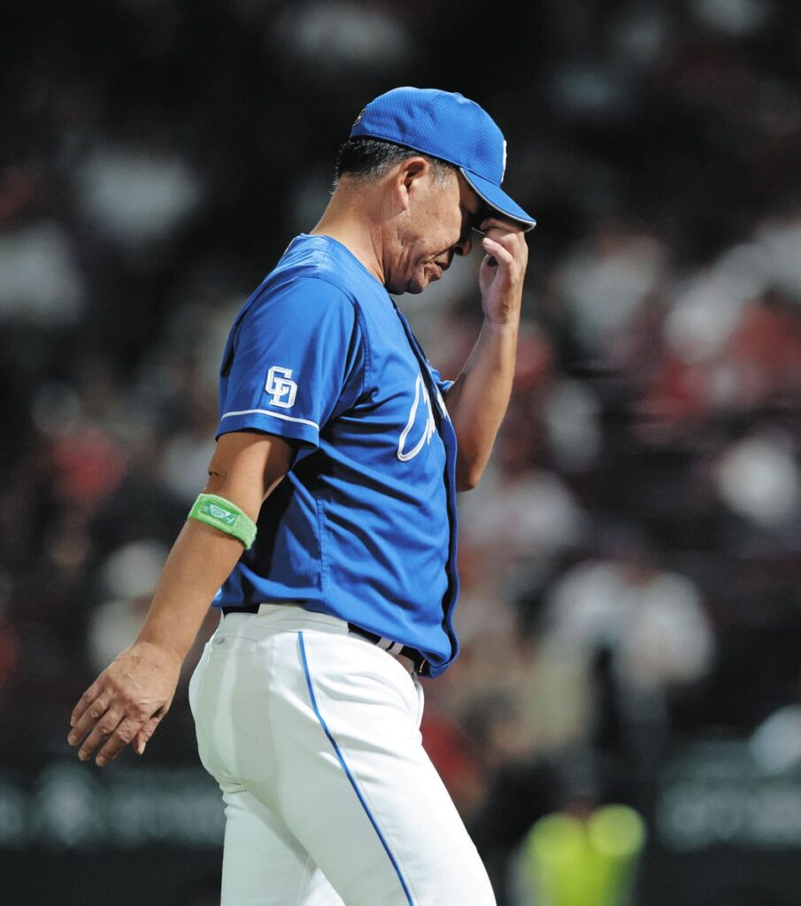 中日・井上監督「結局点を取れるところで取れていない」逆転負けで真っ先に挙げた敗因「それは点数入りませんよねっていう話」（中日スポーツ） - Yahoo!ニュース - Yahoo!ニュース