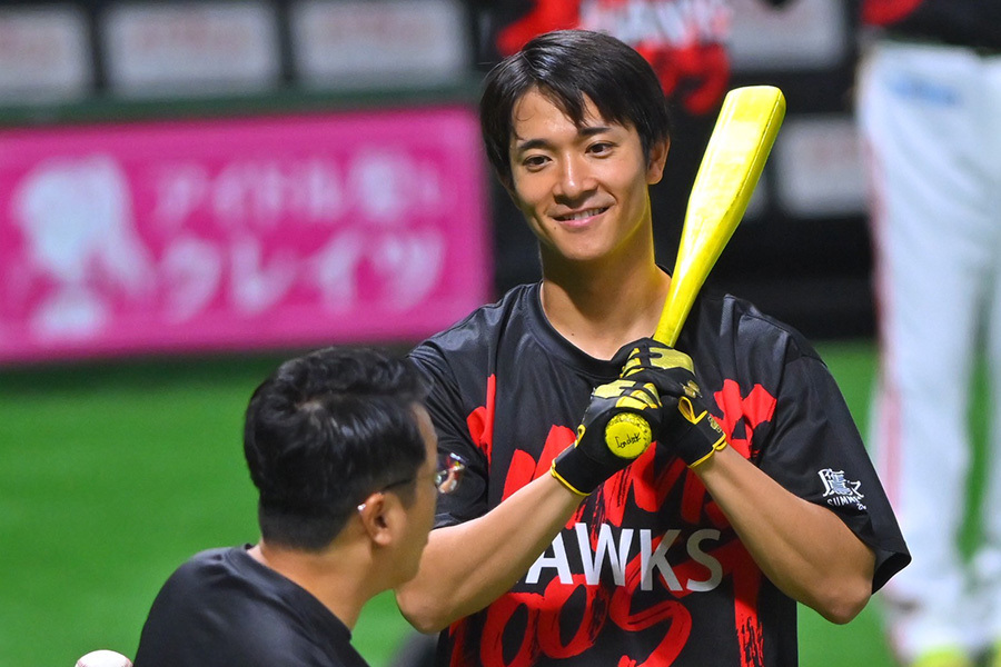 鷹本拠地が“異様な光景”「マジで真っ赤」 錯覚するファン続出「一瞬あれ?って」(Full-Count) – Yahoo!ニュース – Yahoo!ニュース 鷹本拠地が“異様な光景”「マジで真っ赤」 錯覚するファン続出「一瞬あれ?って」(Full-Count) - Yahoo!ニュース - Yahoo!ニュース