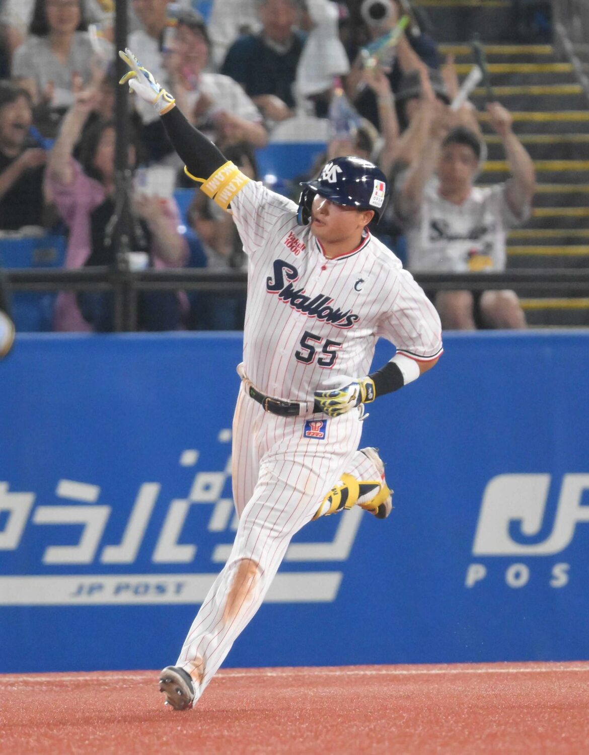 ヤクルト・村上 今季神宮初弾含む４安打「長く待たせてしまいました」 佐藤輝にバットおねだり「ほしいからもらいました」（デイリースポーツ） - Yahoo!ニュース - Yahoo!ニュース