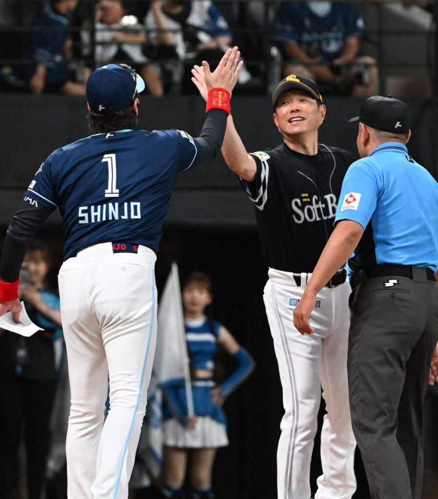 勝敗を超えた野球の魅力 ソフトバンク小久保監督と日本ハム新庄監督の〝共通点〟 首位攻防戦で見せた柔和な表情の理由(西スポWEB OTTO!) – Yahoo!ニュース – Yahoo!ニュース 勝敗を超えた野球の魅力 ソフトバンク小久保監督と日本ハム新庄監督の〝共通点〟 首位攻防戦で見せた柔和な表情の理由(西スポWEB OTTO!) - Yahoo!ニュース - Yahoo!ニュース