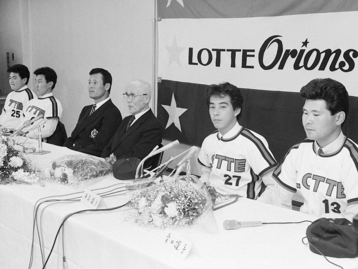 「オレがウシを獲ってくれと言ったんだ」“あの大投手”のまさかの指名…空前のトレードでロッテ入り牛島和彦に「お前なんかやらかしたのか？」（Number Web） - Yahoo!ニュース - Yahoo!ニュース