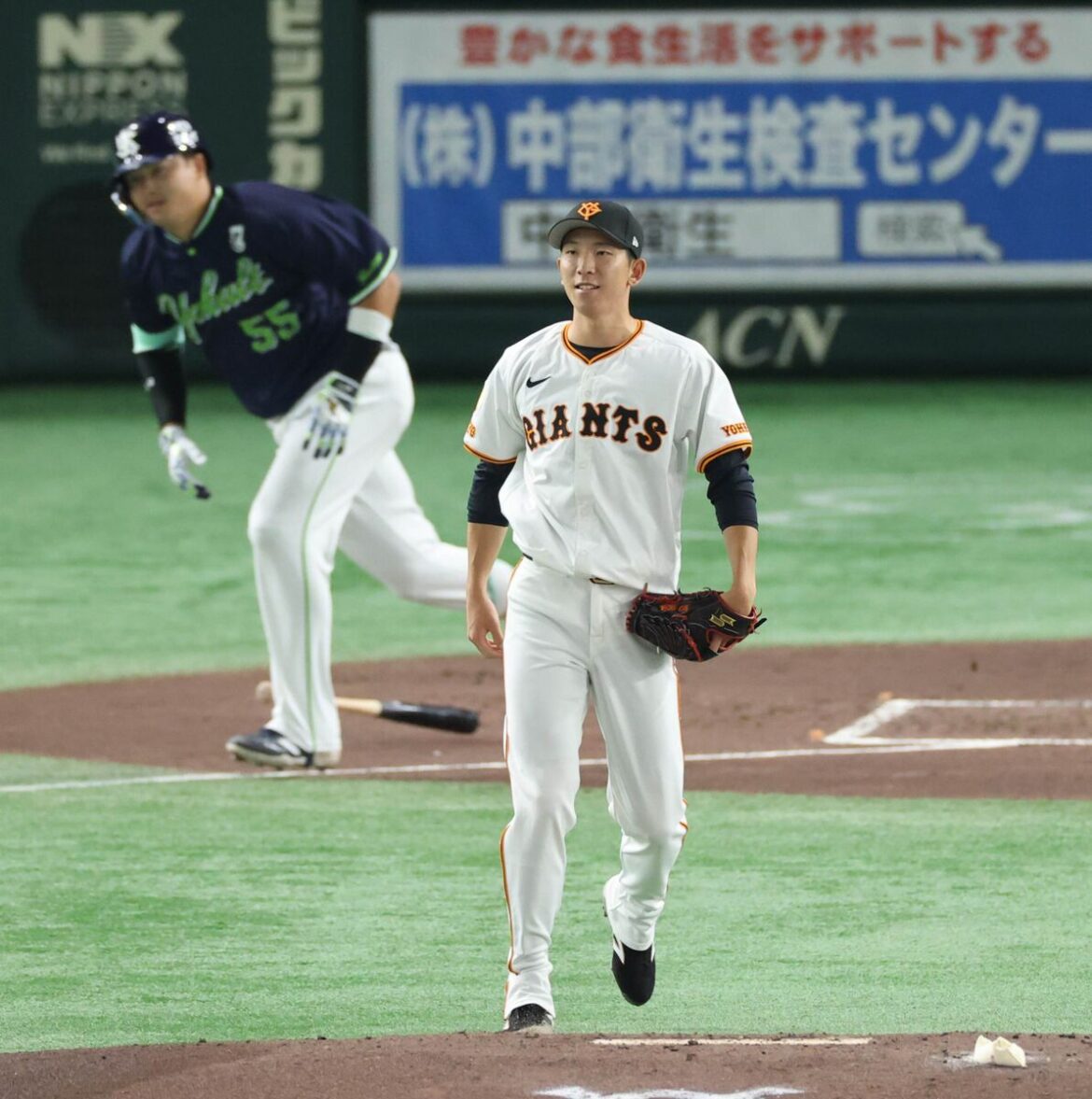 【巨人】戸郷翔征、初回に１失点 好調・村上宗隆に先制の適時二塁打許す（スポーツ報知） - Yahoo!ニュース - Yahoo!ニュース
