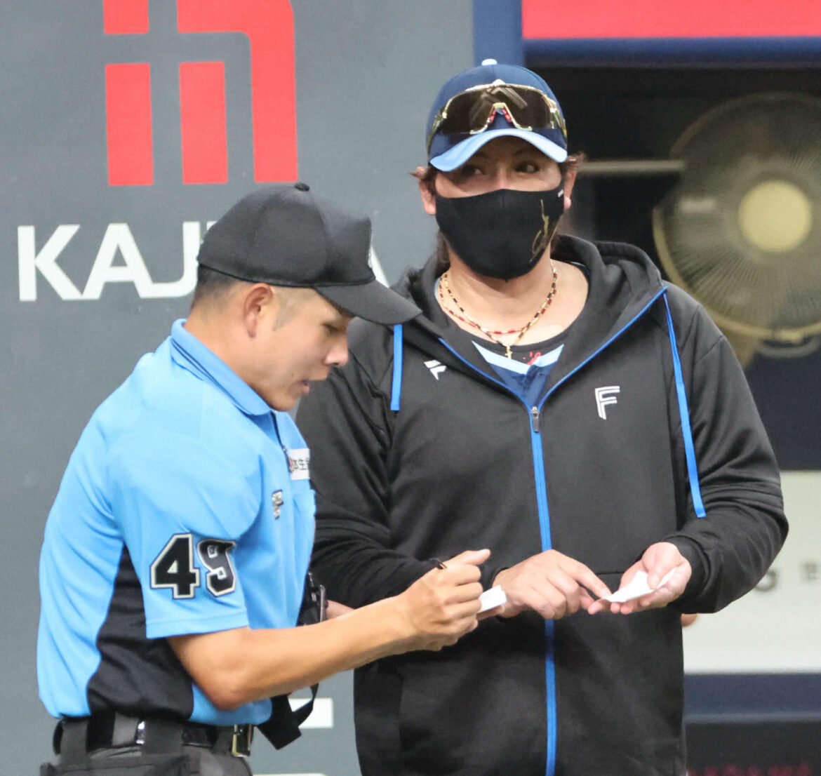 【日本ハム】新庄監督「遅いっすね」セDH導入に「逆にしてもいいんじゃない」と私案も披露(日刊スポーツ) – Yahoo!ニュース – Yahoo!ニュース 【日本ハム】新庄監督「遅いっすね」セDH導入に「逆にしてもいいんじゃない」と私案も披露(日刊スポーツ) - Yahoo!ニュース - Yahoo!ニュース