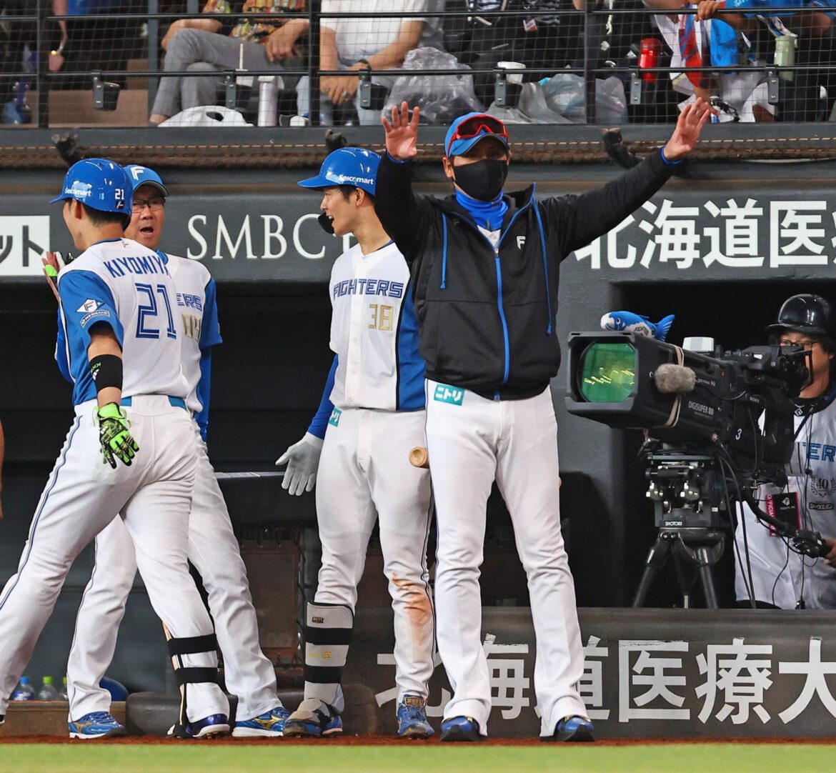 日本ハム・新庄監督 背番号「１５」デビューで圧巻投球の北山を絶賛「１５番輝いてたわ～。オーラも凄かった」４安打の４番石井には驚き「どうした！？」（デイリースポーツ） - Yahoo!ニュース - Yahoo!ニュース